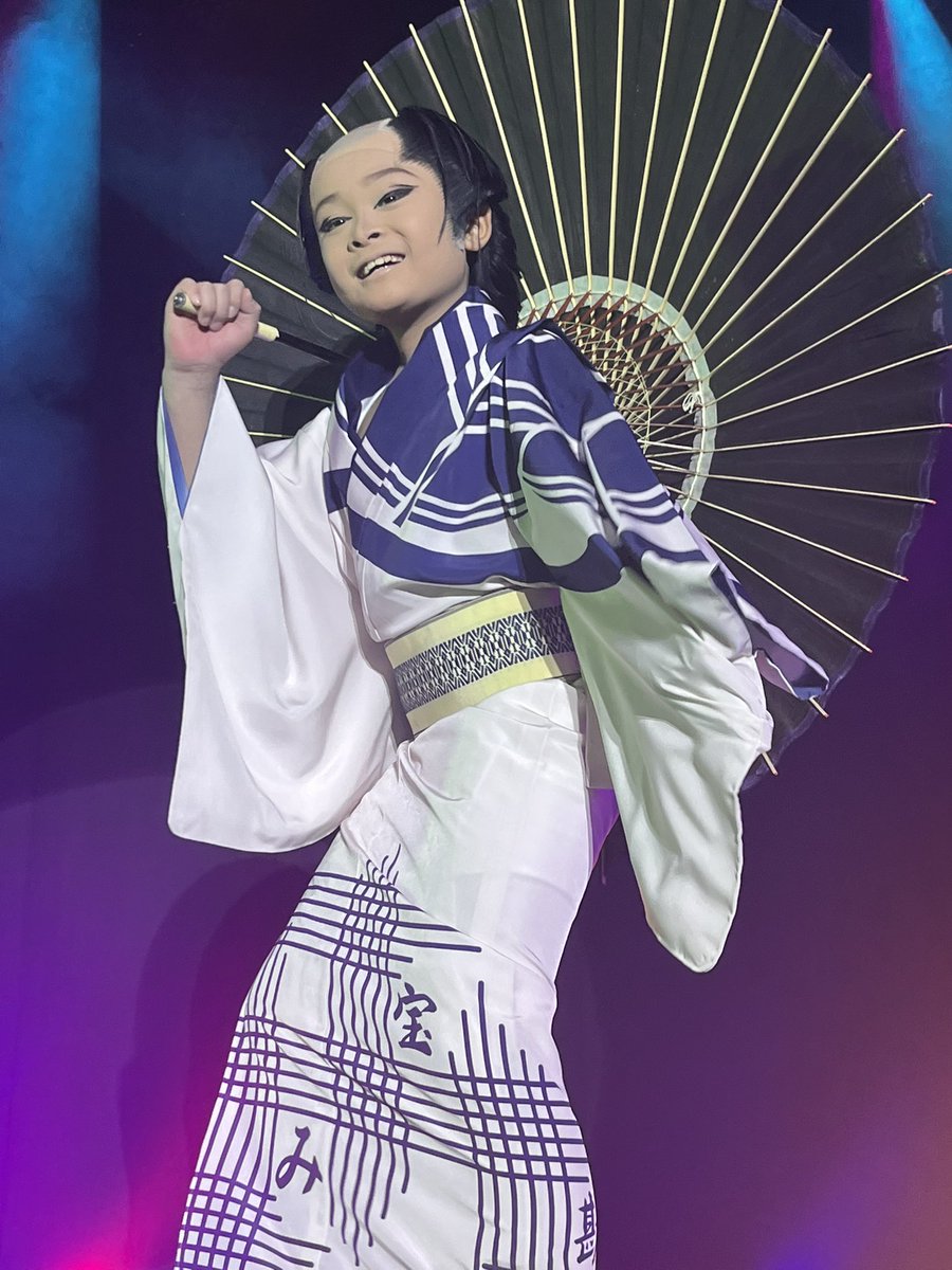 5月22日

#羅い舞座京橋

⭐️改名披露公演⭐️ 

大きな舞台に客席に
「宝海勘太郎」。
凄い光景を見させてもらった。

#宝海劇団
#宝海勘太郎
#あの凄い人に愛されてるのも才能
#今日からは勘太郎が好きや