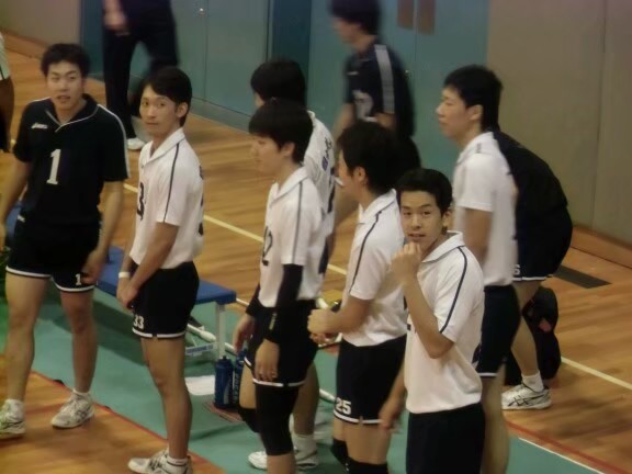 mika3058's tweet photo. 明後日の最終戦の事考えながら、昔の写真見ていたら１１年前の最終戦も筑波大学だった。

そして先日妻帯者になったやすくん、違いすぎるね(笑)。

ごめんなさい

そろそろ帰ろう！ https://t.co/GNlz4Uk8yA