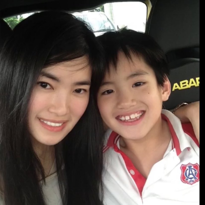 ชูมิ tweet media