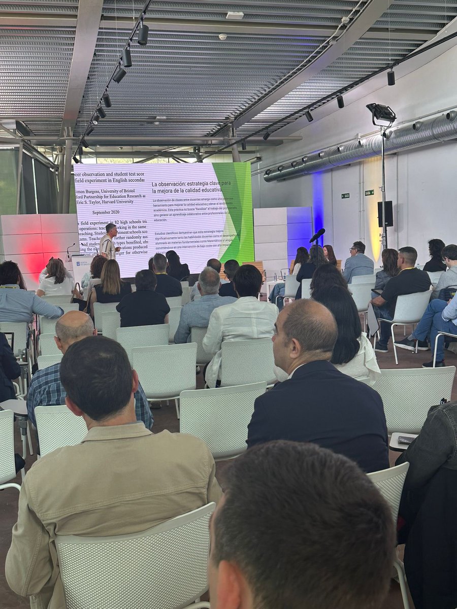 Observar para mellorar:
• A observación como ferramenta clave (La Rioja)
• MentorActúa (Madrid)
Boas prácticas para intervir con base na análise real da aula.
#CPD2025 #CNFormacionDocente #BoasPrácticas <a href="/CAFIgalicia/">CAFI</a>