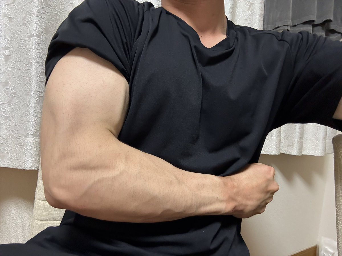 やっと飯、、
2回目の夜飯だけど笑

ベンチ147.5kg上がった💪

ジムリュックぶっ壊れた😢