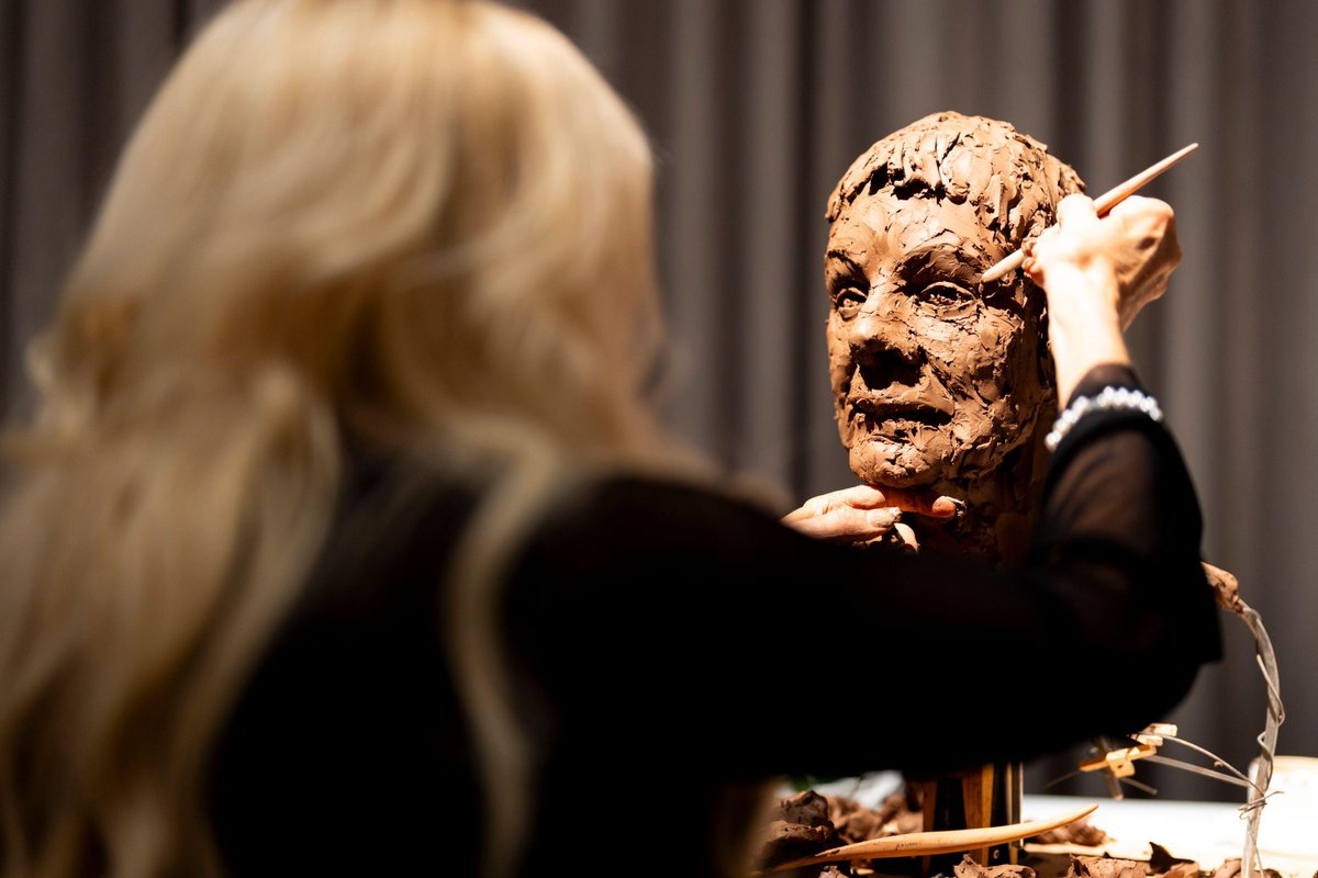 St George's Hospital Charity (@givingtogeorges) on Twitter photo What a night to remember! Hosted by photographer and charity ambassador Gemma Levine, we were incredibly lucky to have acclaimed sculptor Frances Segelman create a live portrait bust of Dame Judi to raise funds and awareness for lymphoedema research.
✨ stgeorgeshospitalcharity.org.uk/news/gemma-lev… What a night to remember! Hosted by photographer and charity ambassador Gemma Levine, we were incredibly lucky to have acclaimed sculptor Frances Segelman create a live portrait bust of Dame Judi to raise funds and awareness for lymphoedema research.
✨ stgeorgeshospitalcharity.org.uk/news/gemma-lev…