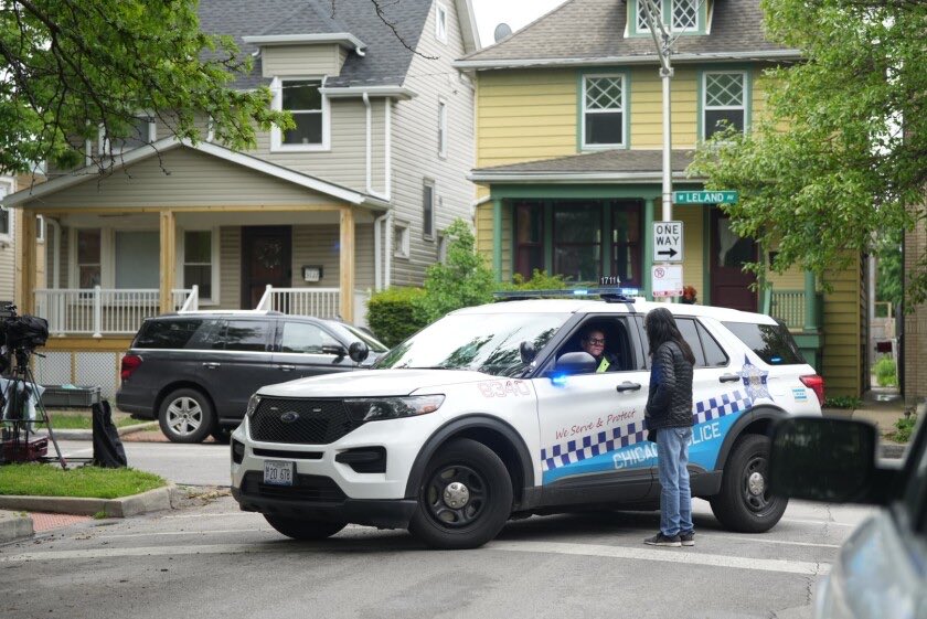 Rosemary Sobol (@rosemarysobol1) on Twitter photo From Chicago Sun Times - <a href="/mary_norkol/">Mary Norkol</a> <a href="/MoSamra16/">Mohammad Samra</a> <a href="/_ViMiller/">@vimiller.bsky.social</a> + Pat Nabong — Federal agents appear to search home of Chicago man accused of killing 2 Israeli embassy staffers in D.C.
chicago.suntimes.com/news/2025/05/2… From Chicago Sun Times - <a href="/mary_norkol/">Mary Norkol</a> <a href="/MoSamra16/">Mohammad Samra</a> <a href="/_ViMiller/">@vimiller.bsky.social</a> + Pat Nabong — Federal agents appear to search home of Chicago man accused of killing 2 Israeli embassy staffers in D.C.
chicago.suntimes.com/news/2025/05/2…