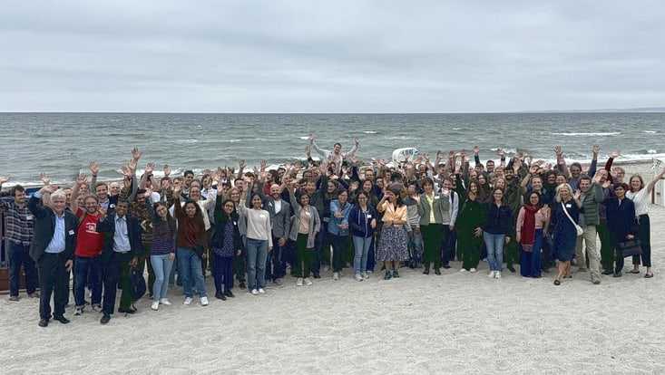 CUI: Advanced Imaging of Matter (@cui_unihh) on Twitter photo Groรartiger Erfolg! ๐ Die Uni Hamburg hat im Rahmen der Exzellenzstrategie den Zuschlag fรผr vier Exzellenzcluster erhalten. Wir sind wieder dabei und freuen uns riesig!!! <a href="/desy/">DESY (Deutsch)</a> <a href="/MPSDHamburg/">MPI fรผr Struktur und Dynamik der Materie</a> <a href="/EuropeanXFEL/">European XFEL</a> Groรartiger Erfolg! ๐ Die Uni Hamburg hat im Rahmen der Exzellenzstrategie den Zuschlag fรผr vier Exzellenzcluster erhalten. Wir sind wieder dabei und freuen uns riesig!!! <a href="/desy/">DESY (Deutsch)</a> <a href="/MPSDHamburg/">MPI fรผr Struktur und Dynamik der Materie</a> <a href="/EuropeanXFEL/">European XFEL</a>