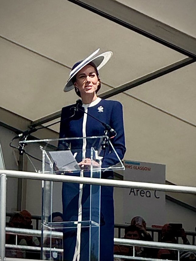 HMS_Pegasus's tweet image. A historic day as HMS GLASGOW is named during Glasgowβs 850th anniversary! A testament to the dedication of the @RoyalNavy DE&S & BAE Systems supply chains. Honoured to see the Prince & Princess of Wales present, was BAE employee and @RNReserve Commander Rob Evans
#HistoryMakers