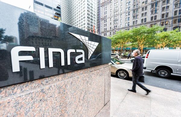 A 29-year industry veteran registered with Osaic was fined $10k and suspended for seven months, but the math may have still worked out in his favor: advisorhub.com/worth-it-broke…

#wealthmanagement #osaic #finra #ubs #wirehouse