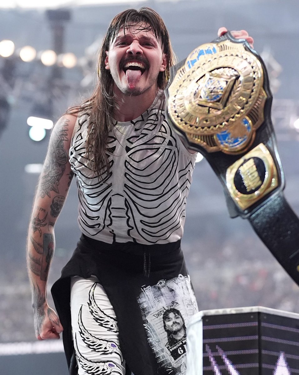 Dominik Mysterio says he got a neck tattoo after one of his wife's uncles  came up to him and told him not to tattoo his neck “I texted my tattoo  artist and, image size:957x1200