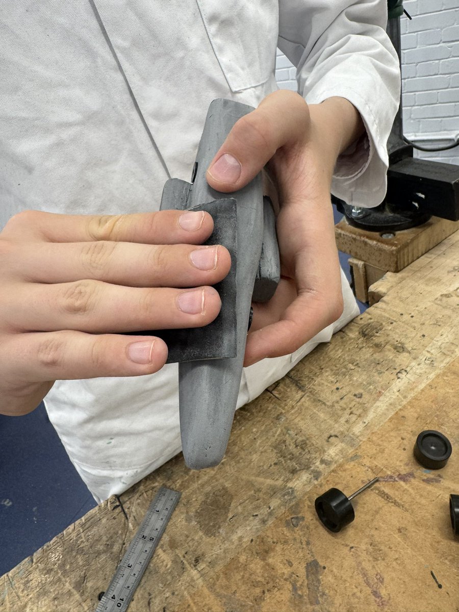 WGSBDesignTech's tweet image. 🏁 Year 8 are on a mission for speed!
Armed with sandpaper, wonky goggles &amp;amp; a LOT of competitive energy, they’re shaping their F1 cars to aerodynamic perfection 🏎️✨

Soon they’ll hit the 20m track to find out whose car is the speediest in Year 8 💨
Place your bets!
#F1inSchools