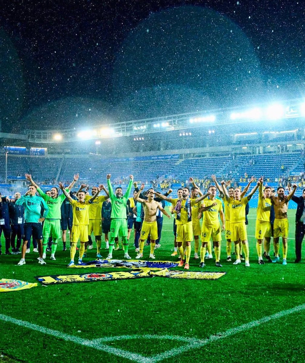 Se cumplen 3 años del milagro de Vitoria.

Una de las salvaciones más agónicas e improbables de la historia de La Liga.

El Cádiz, que tenía el porcentaje más alto de bajar antes del partido, fue quien acabó salvándose.

Para el recuerdo el gran gesto de la afición del Alavés.