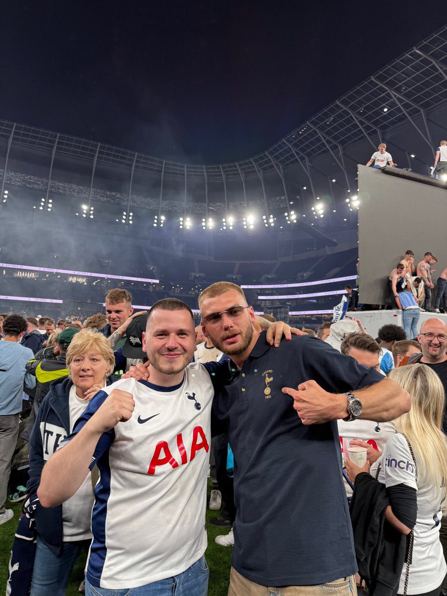 albiehall9's tweet photo. About last night… 🏆🤍💙 @SpursOfficial https://t.co/vHtgaJqSMV