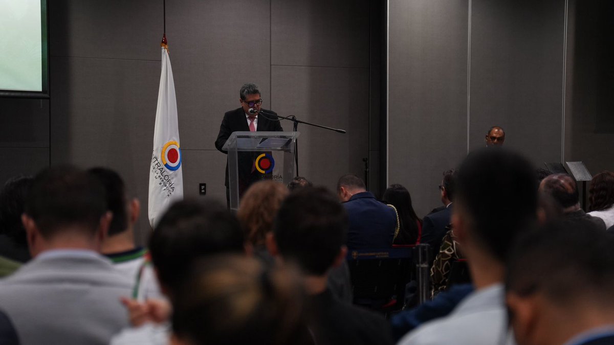 El Contralor General, Carlos Hernán Rodriguez Becerra; hace la invitación al gobierno, academia y comunidad general, a trabajar por las regiones con el objetivo de cerrar las brechas actuales que se presentan. <a href="/CGR_Colombia/">Contraloría General de la República de Colombia</a>