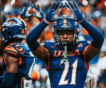 audricwilliams0's tweet photo. #AGTG After a great talk with @CoachJP3, I'm honored and blessed to announce l've received my first D1 offer from @UTSAFTBL!

Coach Price broke down how I'd fit into their vision of using big outside receivers and going for 1000+ rec. yards and helping push their offense into a Top 10 unit. 

Audric Williams | Class of 2027WR
6'3" | 190 lbs | Weiss HS
@DKMOne3 @TFloss32
@JScruggs247
#RecruitWeiss #TXHSFB
#D1Offer #2027WR
#ConnectedAthlete @AWilliamsUSA @connectedathUSA