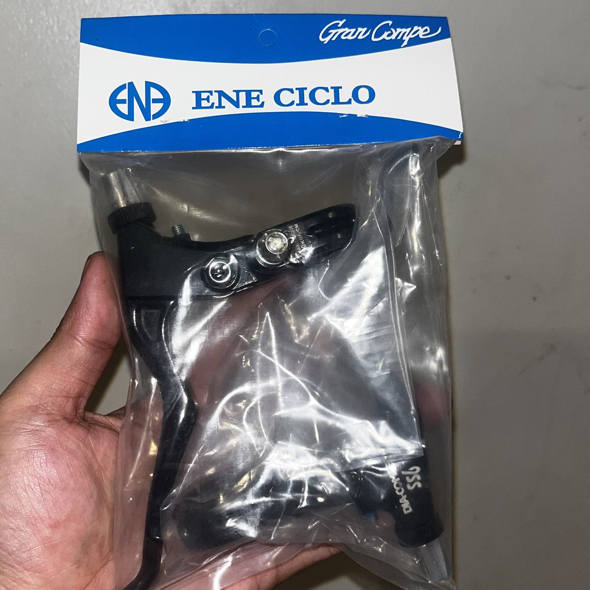 somaradja's tweet photo. WTS Brake lever Dia Compe SS6 (Pair)
BNIB

700k
#fnfjb https://t.co/OZintupKYH
