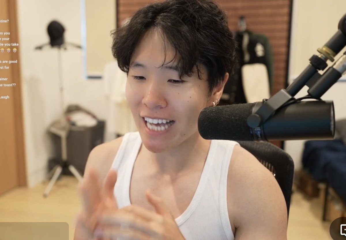 GianneSkyT's tweet photo. Toast is Live talking about health and alls https://t.co/ybro9gJqHE