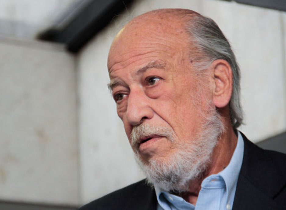 Día triste para nuestro país y para el Partido Colorado, falleció Hugo Fernández Faingold, ex VicePresidente de la República entre varios cargos de suma importancia que ejerció. A la familia (en especial a María Julia) y amigos un gran abrazo. QEPD.