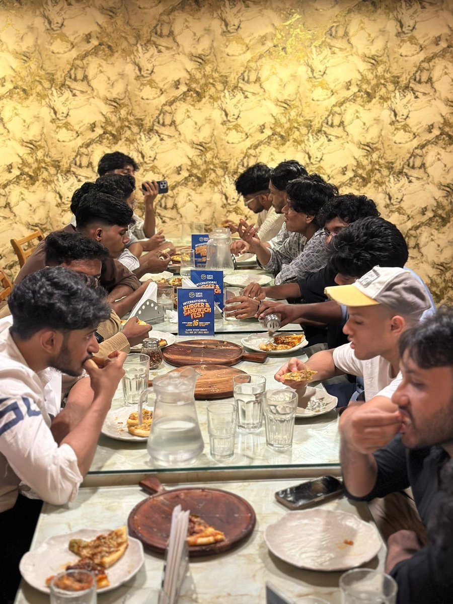 __ni_all's tweet photo. Slices + Shardeum = Kochi Web3 magic 🍕
Had an amazing time at the Pizza Day meetup hosted by @EduLayer_ and sponsored by @shardeum!
Great convos, awesome people &amp; hot pizza 🔥
#ShardeumPizzaDay #BitcoinPizzaDay #ProofOfCommunity https://t.co/OV3Z5v7nbC