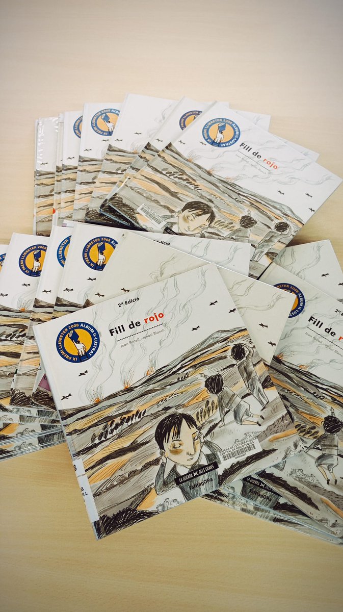 Avui s'ha realitzat la trobada amb alumnat <a href="/INSRoquetes/">Institut Roquetes</a> per parlar del llibre "Fill de rojo", Joan Portell, autor del llibre, ha estat l'encarregat de conduir-la. Una acció més del projecte "Batalla de la memòria. Llegir per recordar".