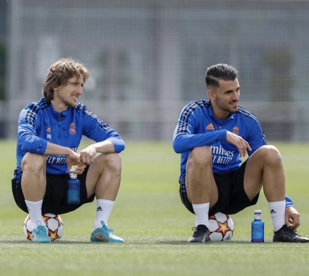 Adiós, amigo.
Eres y siempre serás parte de la historia de este club.
Gracias por tantos momentos compartidos… Todos conocen tu talento dentro del campo, pero pocos imaginan la calidad humana que demuestras fuera de él. 
Aún nos queda un último baile, iremos a muerte por ti 🤍⚽️