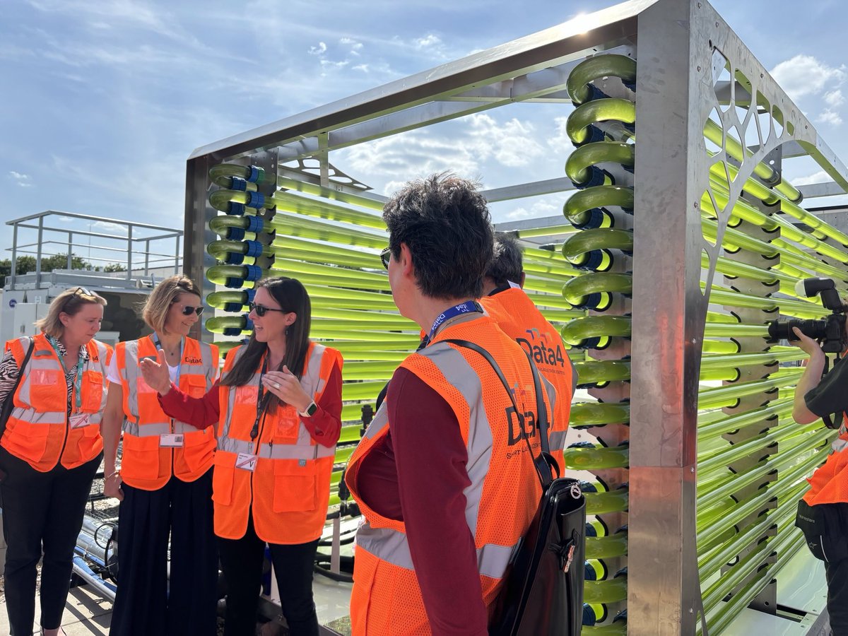 barkaje's tweet photo. Bel exemple d’une coopération 🇦🇹 🇫🇷 réussie en @iledefrance : inauguration du 1er datacenter bio-circulaire au monde cultivant des algues pour la captation carbone. Projet innovant porté par la start-up 🇦🇹 Blue Planet Ecosystems, Fondation @ParisSaclay , #Data4  &amp; @CDEssonne . https://t.co/A0hX611hOx