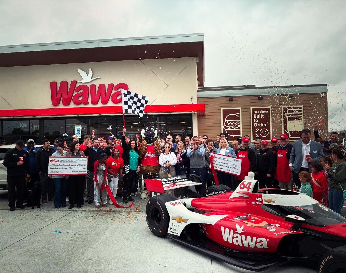 ShonkwilerIN29's tweet image. Thrilled to celebrate the grand opening of the *2nd* @Wawa location in our state with @noblesvillein! From an Indy car and hoagie-building contest to confetti, a fun-loving mascot, and generous donations to local charities—it was a grand opening to remember. 🏁