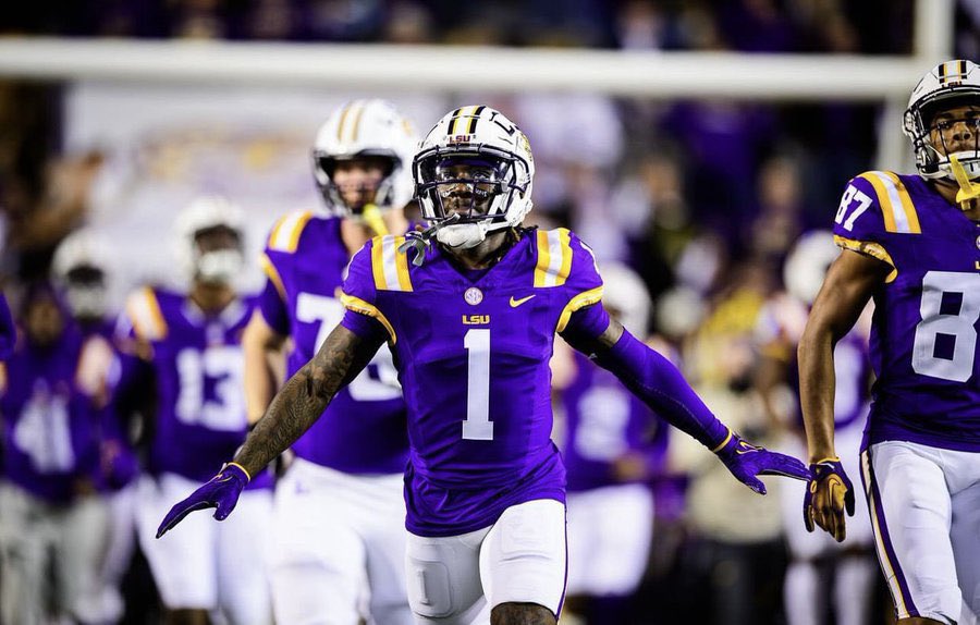 Zack Nagy (@znagy20) on Twitter photo LSU WR Aaron Anderson took his game up a notch for the Tigers in 2024.
2023: 12 catches, 59 yards + 0 TD
2024: 61 catches, 884 yards + 5 TD
Now, he’s ready to shine again in 2025, OC Joe Sloan shared via <a href="/OTB_ESPN/">Off The Bench</a>.
“You see a different Aaron this offseason. He’s been awesome.” LSU WR Aaron Anderson took his game up a notch for the Tigers in 2024.
2023: 12 catches, 59 yards + 0 TD
2024: 61 catches, 884 yards + 5 TD
Now, he’s ready to shine again in 2025, OC Joe Sloan shared via <a href="/OTB_ESPN/">Off The Bench</a>.
“You see a different Aaron this offseason. He’s been awesome.”