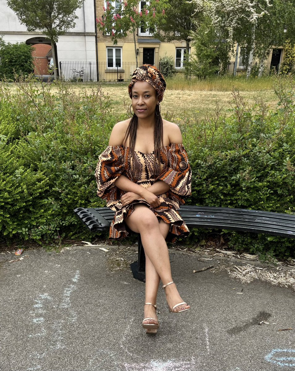 tsitsiaudrey's tweet photo. Dressed by @RudoOrpah designs 🤎💛🤍🖤 https://t.co/57CvoFjuK1