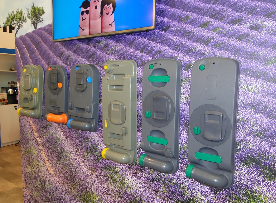 camperpress2's tweet photo. E tu  di che colore ce l’hai?

Giallo, Arancione, Celeste, Verde..
A ciascuno il suo!

Ma sai  il motivo del loro impiego?!

Se sei un neofita o esperto, perché non lo scopri visitando il web magazine https://t.co/rcGZlFAH1t ???
Magari, prima, scrivilo nei commenti sotto. https://t.co/qB7EBU1uTZ