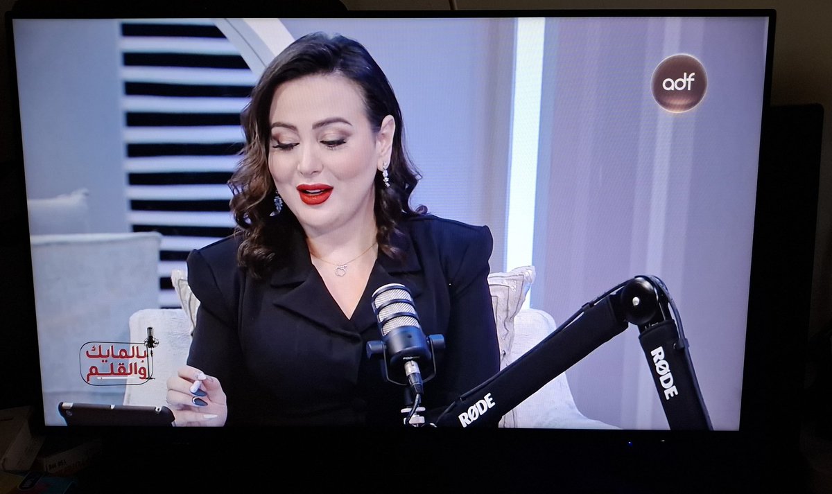 MeroMareim's tweet photo. شاهدوا الان الحلقة المنتظرة من برنامج بالمايك والقلم مع  النجمة المتألقة فرح يوسف والاعلامى عبد العزيز احمد على قناة الظفرة 😍❤️❤️❤️ 
#فرح_يوسف #عبد_العزيز_احمد #بالمايك_القلم #قناة_الظفرة 
@FarrahYousef https://t.co/E2RrXltE6k