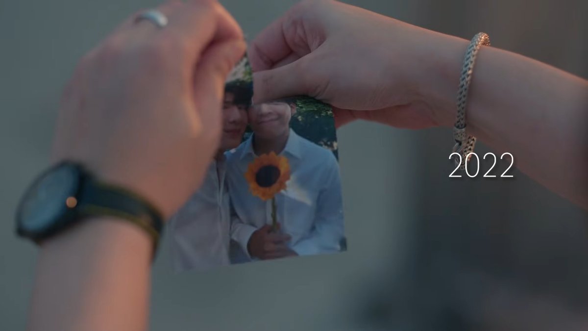 perayuhhh's tweet photo. Can we talk about the parallels in this timeline to their real lives? Maybe this is all just biased, hear me out.

2017 - they meet, SOTUS finishes airing
2019 - 1-year anniversary, SOTUS S
2021 - arguing, great peraya drought
2022 - breakup, Singto left GMMTV

#TheExMorningEP1 https://t.co/TyXZV0tIv2