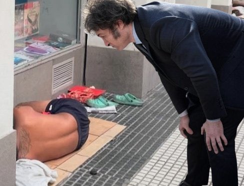 -Sabias que ahora vas a poder blanquear los dólares que tenes en el colchón?