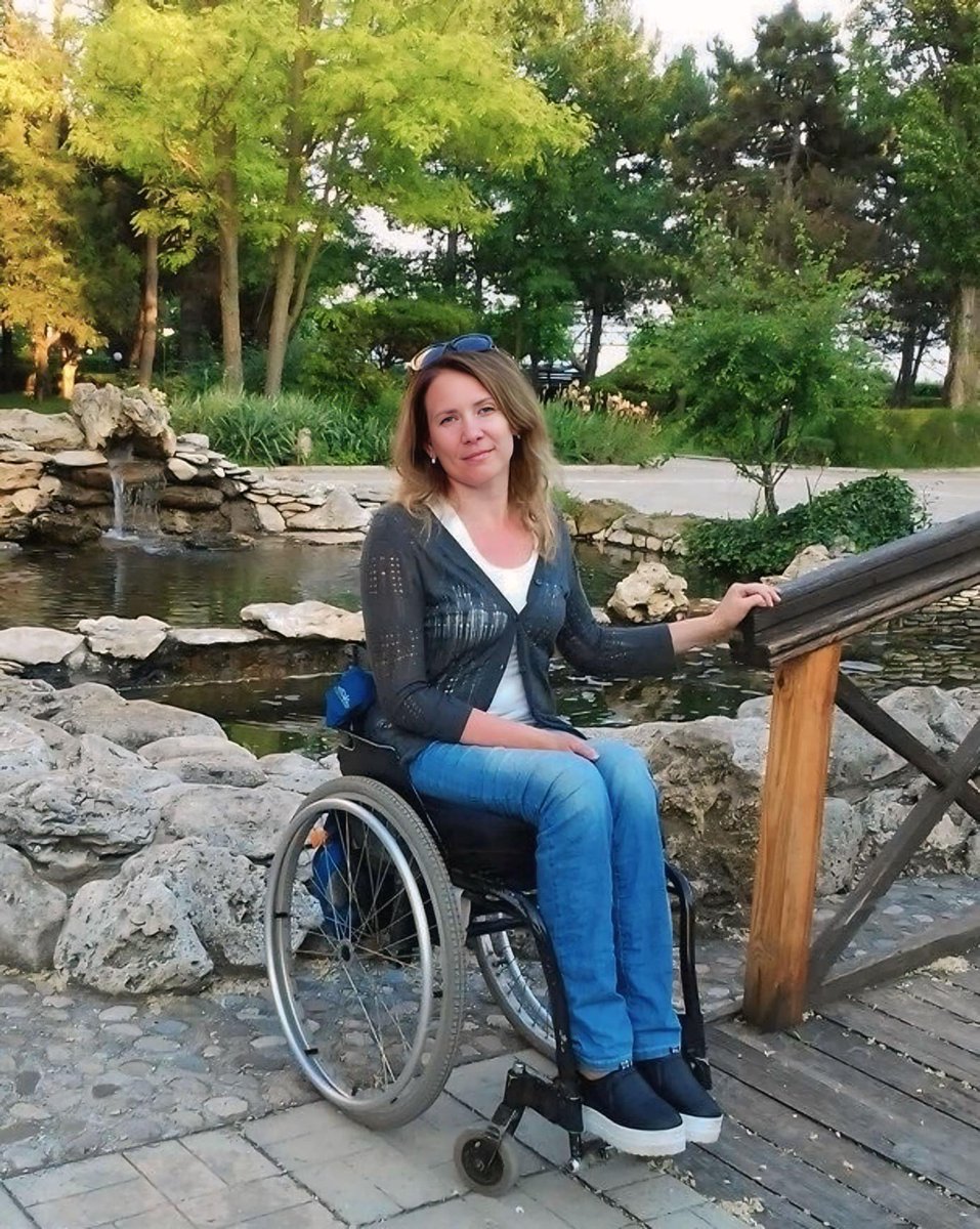 I'm am a disabled girl. Can I get "hi" from you?😢