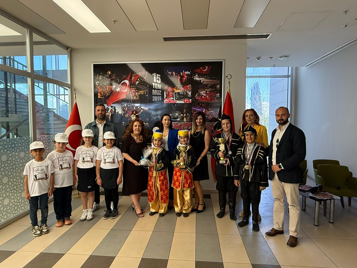 Zeytinburnu İlçe Millî Eğitim Müdürlüğü (@zeytinburnumem) on Twitter photo İlçemiz Erhan Dedeoğlu İlkokulu Öğrencileri Geleceğin Yazarları Projesi Kapsamında Yazdıkları Kitabı Kaymakamımız Dr. Adem Uslu, İlçe Müdürümüz İsmail Çetinkaya ve Şube Müdürlerimize Takdim Ettiler.
<a href="/tcmeb/">Millî Eğitim Bakanlığı</a> <a href="/istanbulilmem/">İstanbul İl Millî Eğitim Müdürlüğü</a> <a href="/mathismail/">İSMAİL ÇETİNKAYA</a> İlçemiz Erhan Dedeoğlu İlkokulu Öğrencileri Geleceğin Yazarları Projesi Kapsamında Yazdıkları Kitabı Kaymakamımız Dr. Adem Uslu, İlçe Müdürümüz İsmail Çetinkaya ve Şube Müdürlerimize Takdim Ettiler.
<a href="/tcmeb/">Millî Eğitim Bakanlığı</a> <a href="/istanbulilmem/">İstanbul İl Millî Eğitim Müdürlüğü</a> <a href="/mathismail/">İSMAİL ÇETİNKAYA</a>