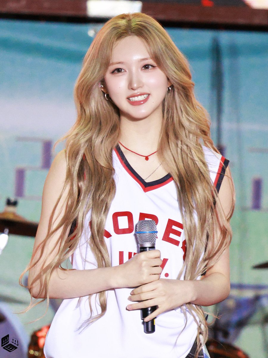 _mmm_0924's tweet image. 20250522
My princess ๐
#๊ฐ์ #GAEUL #๊น๊ฐ์
#์์ด๋ธ #IVE #ใฌใฆใซ
