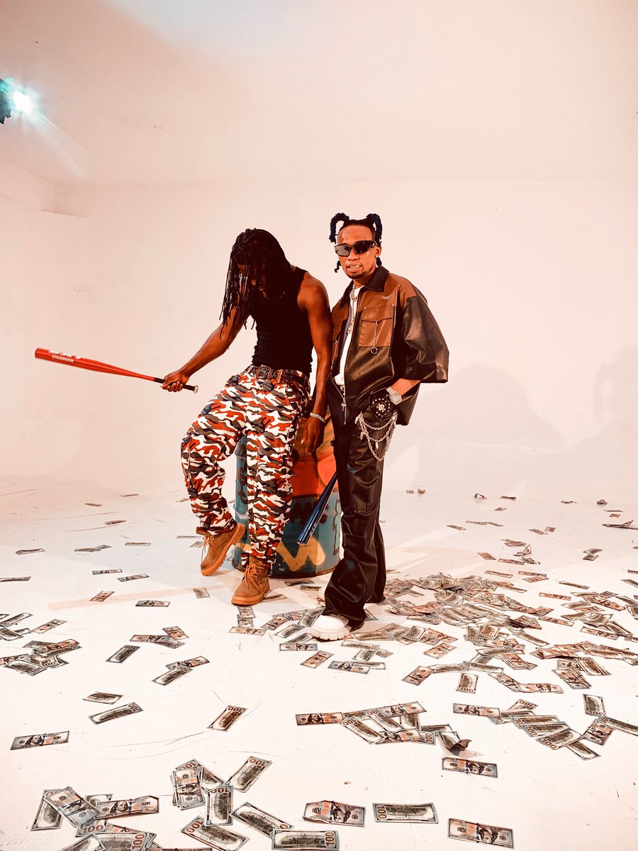 If 5k means something to you, comment  a screenshot of you listening to my new songs and drop your account details in the comments — I’m picking randomly and sending out love.
Listen here 🔗: li.sten.to/praiz-d-oga-nl…