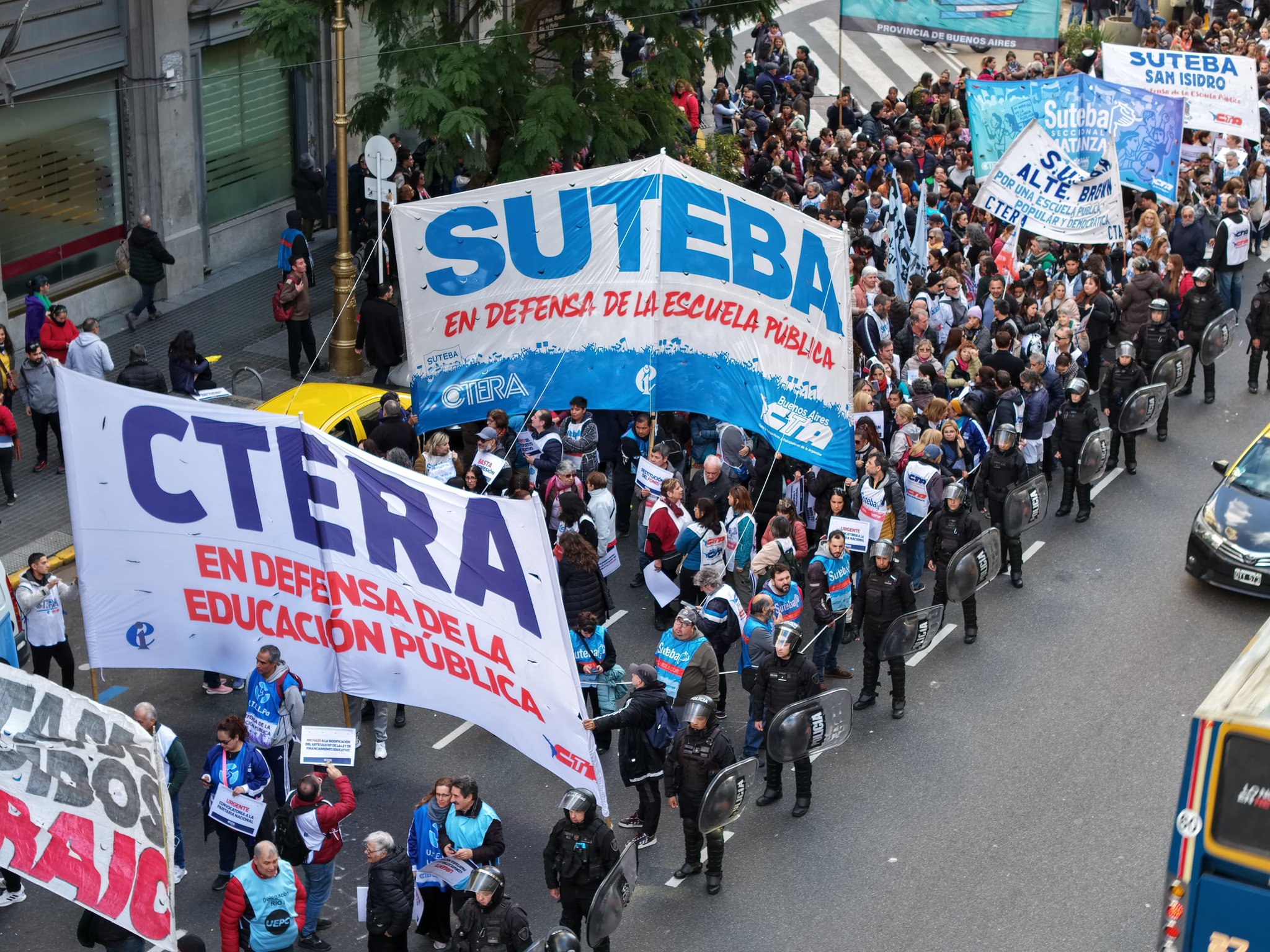 La justicia laboral vuelve a acorralar a Milei: obliga al Gobierno a convocar a la paritaria nacional docente