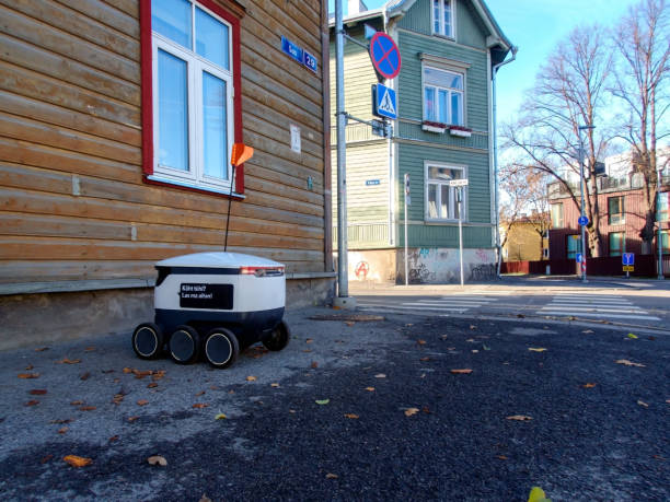 alphacityinc's tweet photo. 2/ Startups launch fast.
Citizens vote online.
Delivery robots navigate real streets.
And nearly every public service is a few clicks away. https://t.co/D8oBubxvXZ
