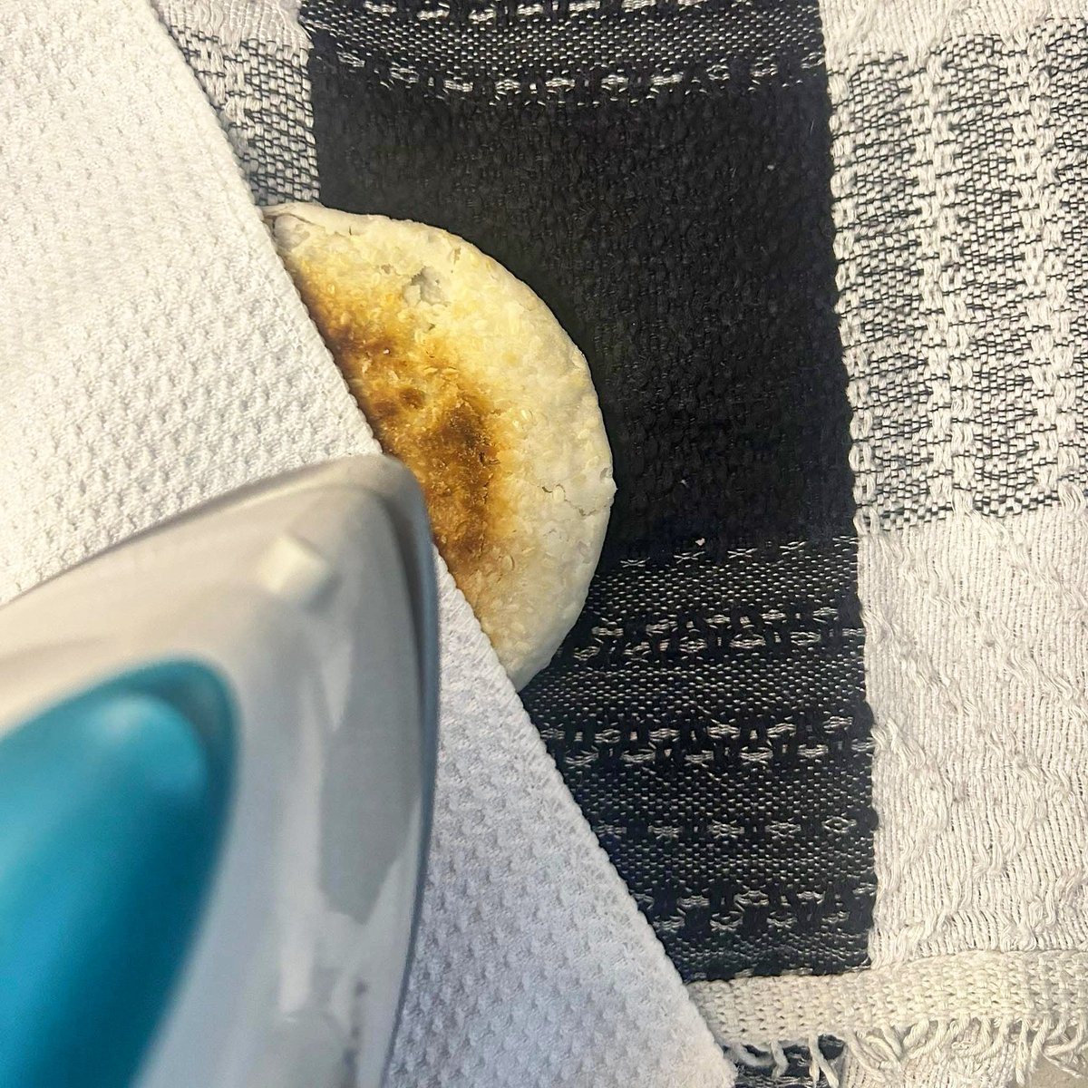 Do you sometimes place a piaya under kitchen linen and iron it? 

No? Me neither. 😝😝😝