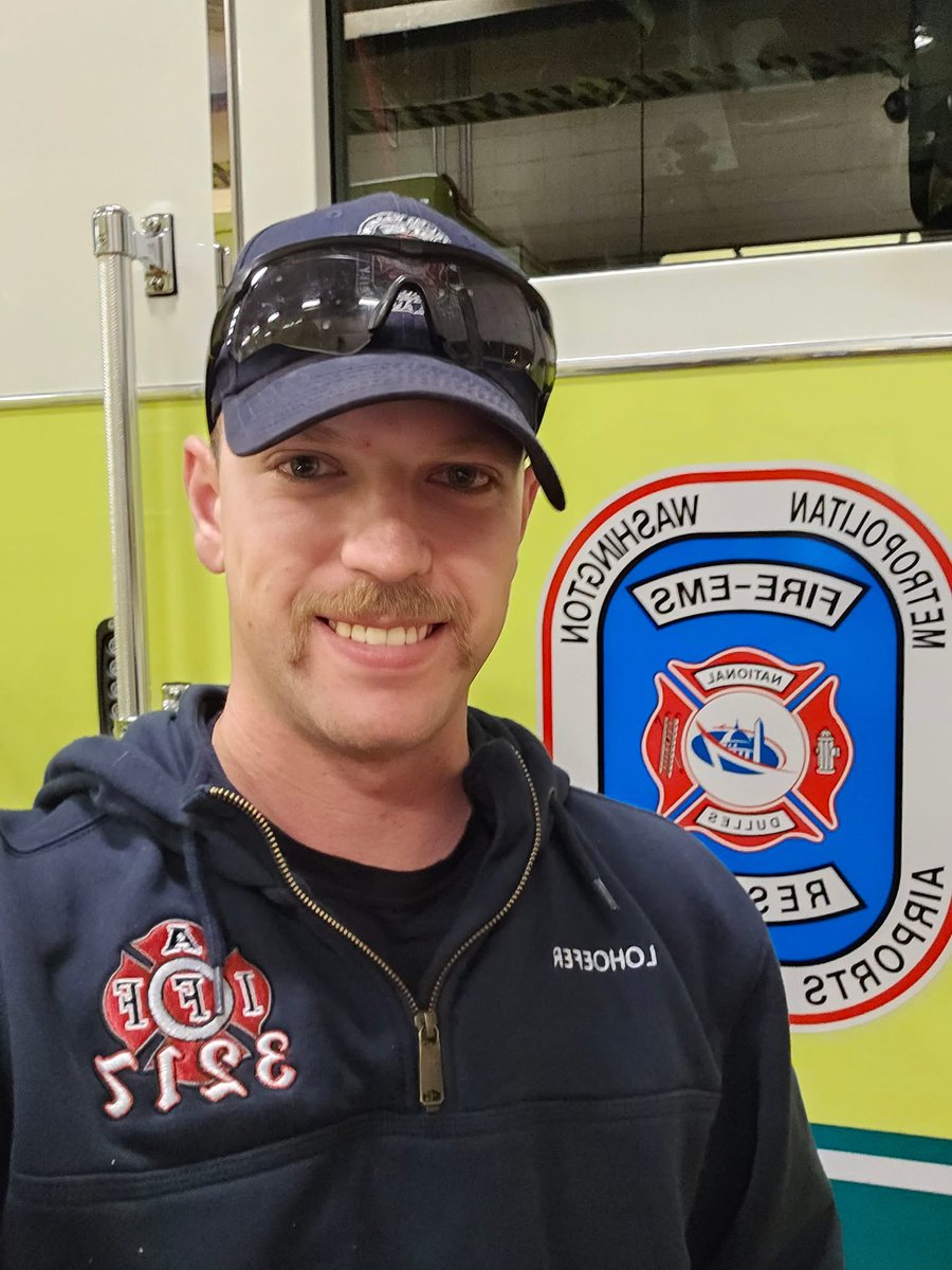 MWAAFireRescue's tweet image. #militaryappreciationmonth
Meet Jason Lohoefer, a team member w/ military ARFF experience! 🚒
Jason served 4 yrs in the Marine Corps as an Aircraft Rescue Firefighter & holds the rank of Sergeant in the Inactive Ready Reserves (IRR).🇺🇸
@MWAAHQ @Dulles_Airport @ReaganNational