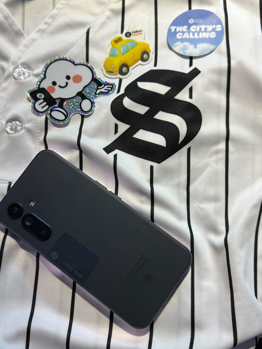 Solflare - The Solana Wallet (@solflare) on Twitter photo We heard you like Solana Seeker! 📱
That's why we are giving away 2 with our frens <a href="/helium_mobile/">Helium Mobile 🆓 ☁️</a>!
To enter:
👣 Follow <a href="/solflare/">Solflare - The Solana Wallet</a> & <a href="/helium_mobile/">Helium Mobile 🆓 ☁️</a>
💖 Like + ♻️ RT
🗣️ Comment below
🧾 Bonus: Drop a screenshot of your Solflare wallet or Helium plan for extra luck 🍀 We heard you like Solana Seeker! 📱
That's why we are giving away 2 with our frens <a href="/helium_mobile/">Helium Mobile 🆓 ☁️</a>!
To enter:
👣 Follow <a href="/solflare/">Solflare - The Solana Wallet</a> & <a href="/helium_mobile/">Helium Mobile 🆓 ☁️</a>
💖 Like + ♻️ RT
🗣️ Comment below
🧾 Bonus: Drop a screenshot of your Solflare wallet or Helium plan for extra luck 🍀