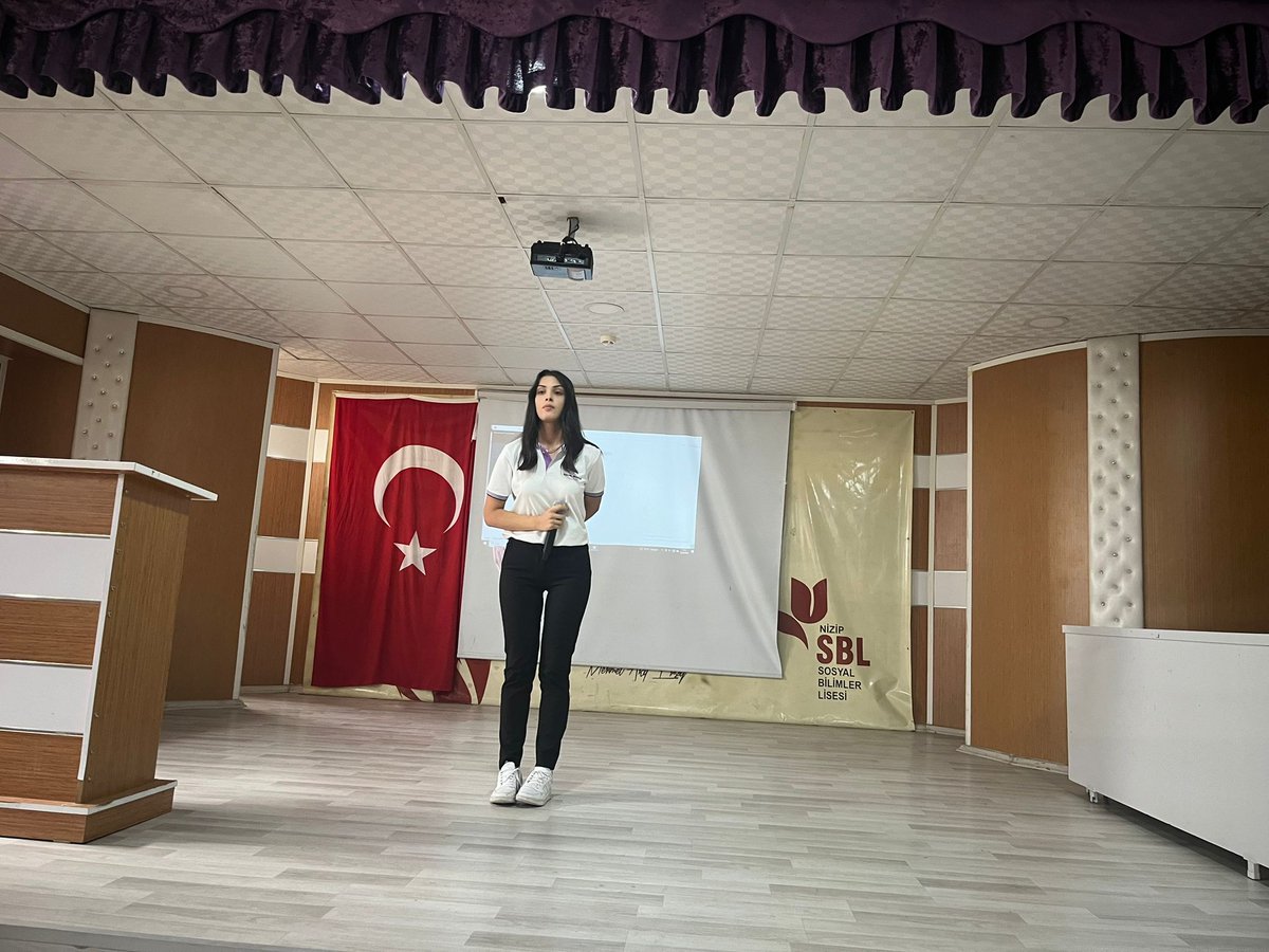 Okulumuzda, 19 Mayıs Atatürk’ü Anma, Gençlik ve Spor Bayramı dolayısıyla tören düzenlendi.Emeği geçen öğretmen ve öğrencilerimize teşekkür ederiz.
