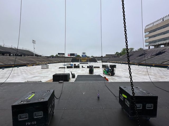 GlassCityLive's tweet photo. It's coming together… 👀🎶

The stage is coming alive for this weekend’s big show. Stay with us as we build the magic!

🎟️No ticket? No problem—there’s still time to join the party!
🎟️: https://t.co/oeOdeToOma

#GlassCityLive #JACLive #Toledoevents #ZacBrownBand #LiveMusic https://t.co/9BU3fojtyd