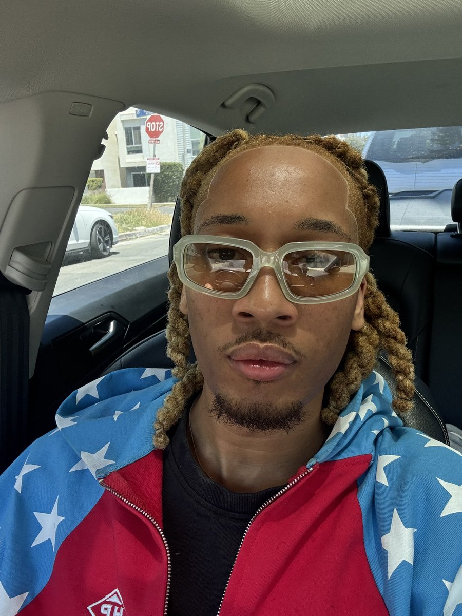 akargreen0's tweet photo. Goldy Locs https://t.co/Hxe3KQmG05