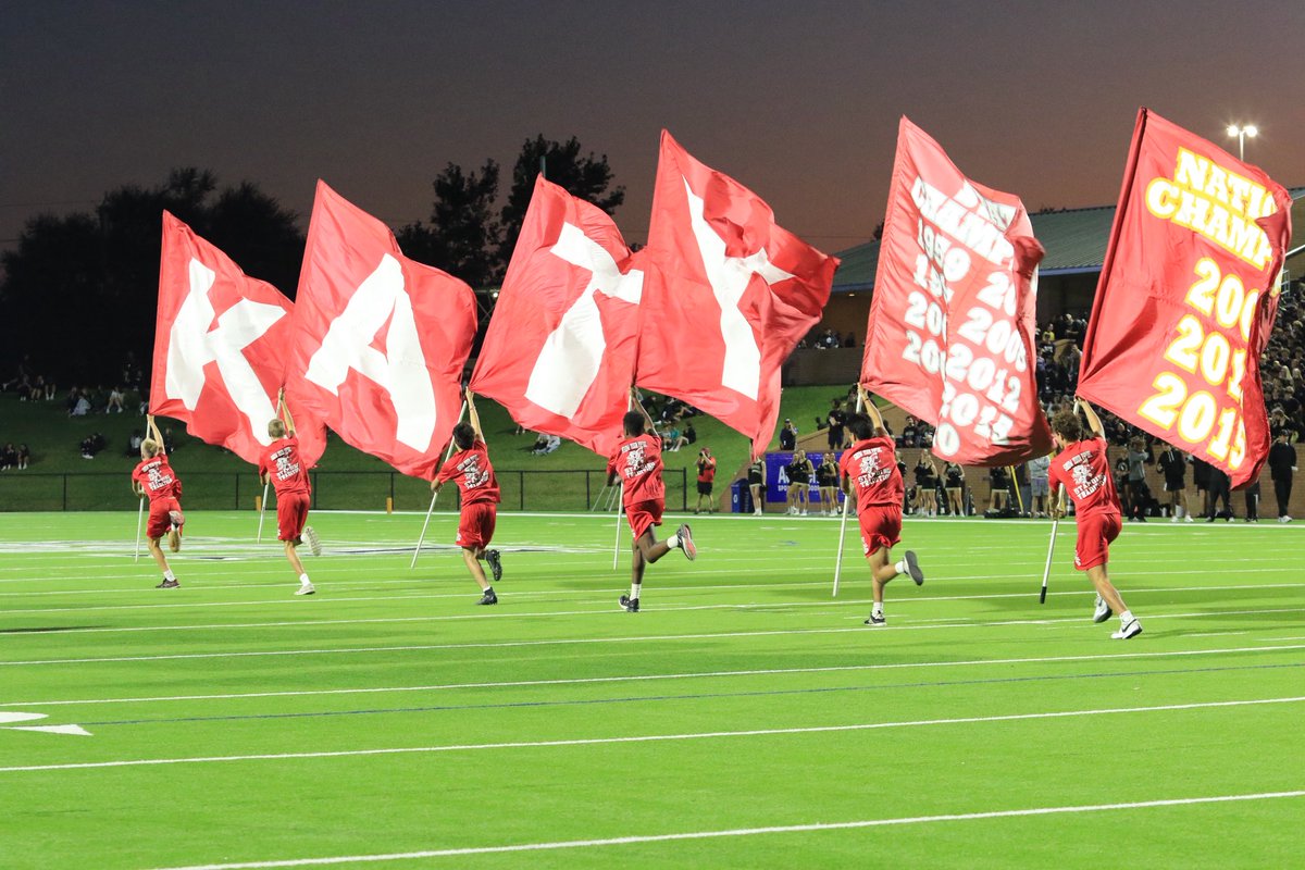 ArmillaTech's tweet image. Katy High School @RecruitKatyFB — home of champions — is now using Armilla Technology. Texas has approved it for HS football. No signals. No steals. Just execution. #CallThePlay #KatyTigers #TXHSFB #FootballTech #ArmillaTechnology