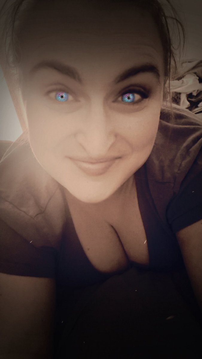 MagicShell42069's tweet photo. She’s got stars in her eyes, grit in her heart, and a flag in her soul.
Don’t mistake the smile this woman’s built for the battlefield of truth.
America first. No filter. No fear.
#TitanShell #PatriotPower #USA https://t.co/a2rQ7m9qfg