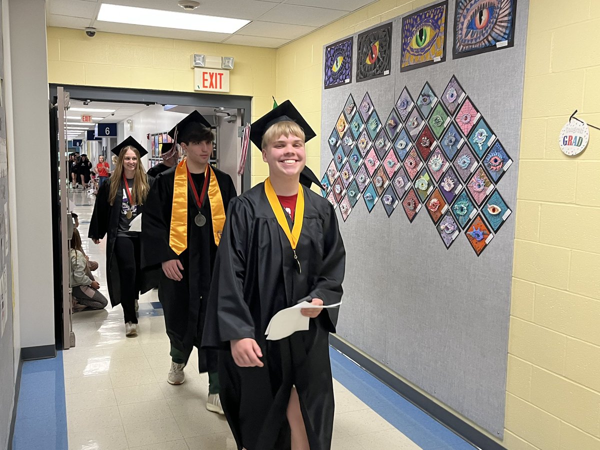 ZumEmge's tweet photo. It was so great seeing these former Emge Stars walk the halls in their caps and gowns. Congrats SHS class of 2025! Once a star, always a Star! #FZGradWalk2025 https://t.co/U4gcFP4GDA