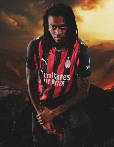 📎هل أنت مع استمرار لياو وثيو هيرنانديز في الميلان الموسم القادم؟ 🤔