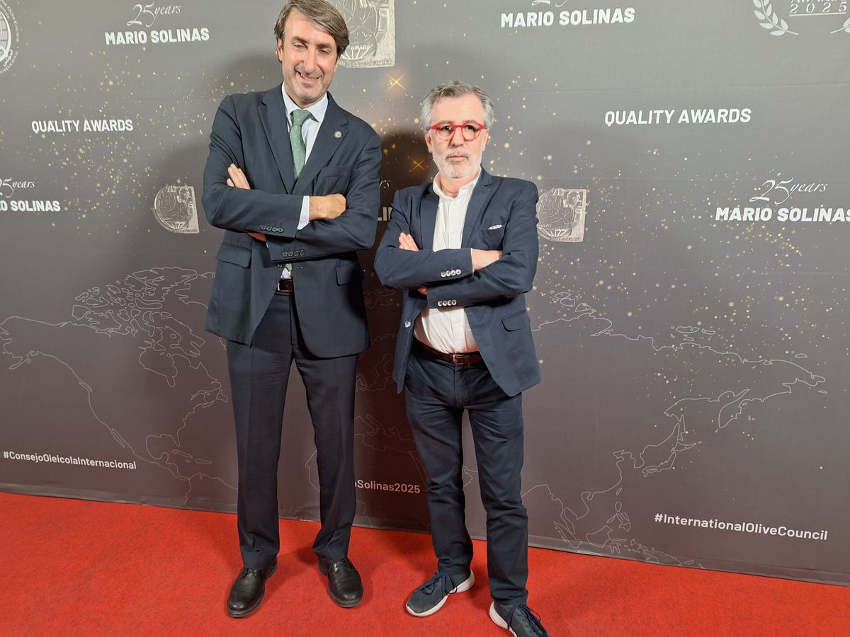 Hoy, en la entrega de los #MarioSolinaaAwards que se ha celebrado hoy en la sede de Madrid del <a href="/iocolivenews/">International Olive Council</a> . Enhorabuena a los premiados y al #COI por su #25aniversario