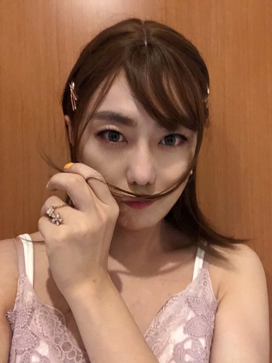mgjwn010's tweet photo. 我是有张御姐脸，但我其实是软妹啊😢 https://t.co/AMy1uvRsBM