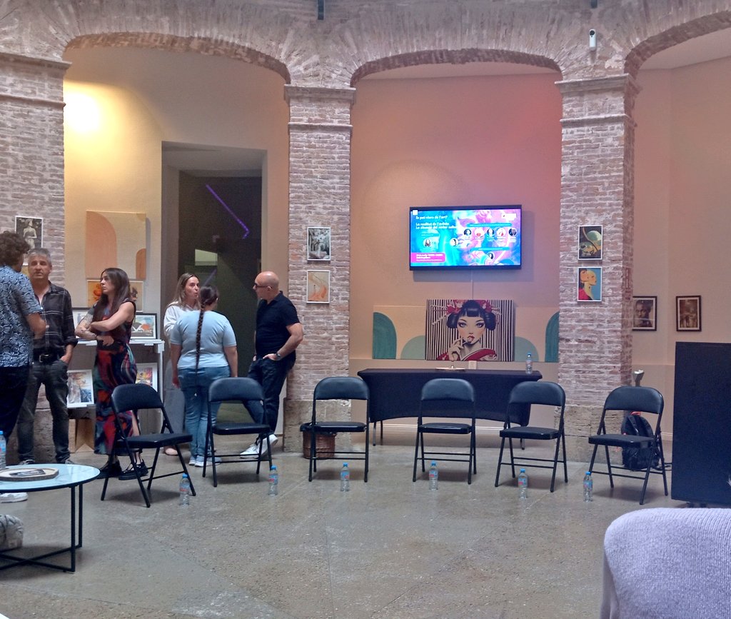 Hoy estamos en el encuentro "¿Se puede vivir del arte?", organizado por <a href="/floridauni/">FloridaUniversitaria</a> en la Sala La Gallera.