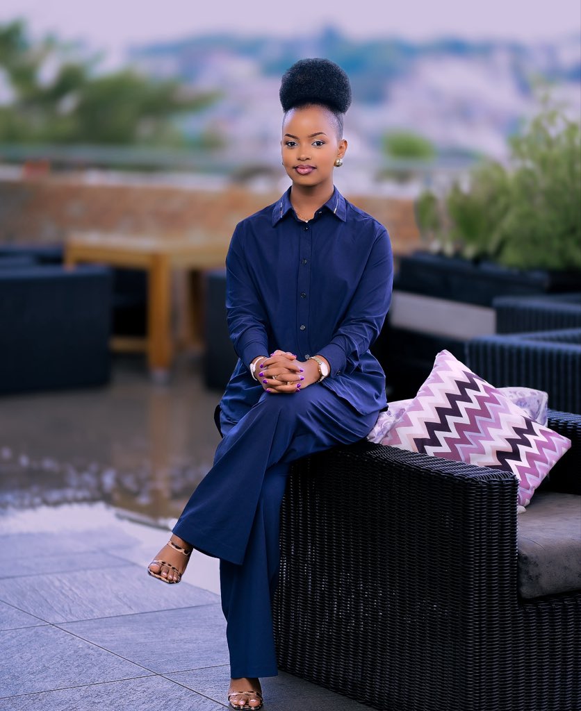 joselyinechap's tweet photo. Ututwenda nitwiza nutwambaye nimwiza 
Nanjye twambera 😩🥹😁 hamwe na @__FandY 💫

@kanisekere  @CAGUWA_2 
@ngomijanaaa @MUSECOBAE 

#VisitRwanda #TrendingNow #madeinrwanda🇷🇼 #fashion https://t.co/i0k0NBauhd